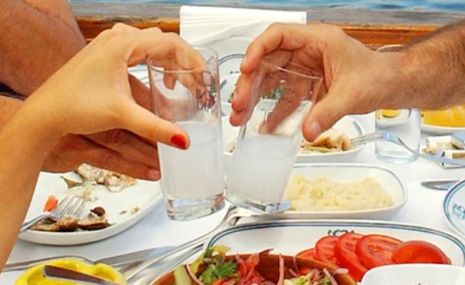 Sahte içki yüzünden meydana gelen ölümler Meclis gündeminde