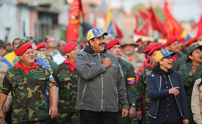 Venezuela bağımsızlık gününü kutladı