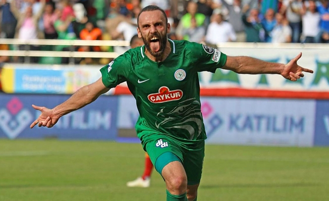 Vedat Muric İstanbul yolunda: Takımı belli oldu!