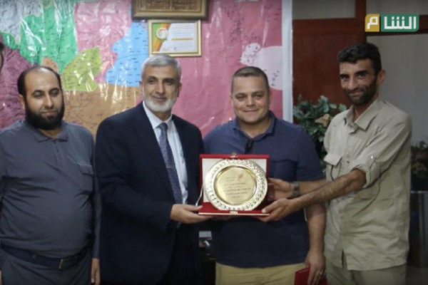 Bu da oldu: Cihatçılar TRT'ye 'hizmet' ödülü verdi!