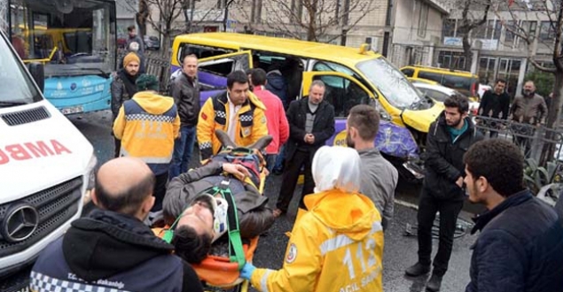 Unkapanı'da trafik kazası: 9 yaralı
