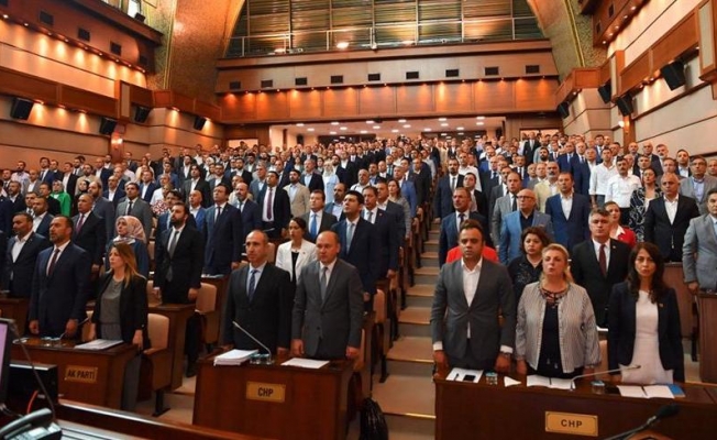AKP İBB'deki ilk karşı hamlesini yaptı: İmamoğlu hakkında suç duyurusu geliyor