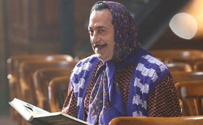 Cem Yılmaz'dan kendisini hedefe koyan yandaşlara yanıt