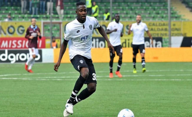 Şaka gibi: Yanlış oyuncuyu transfer ettiler