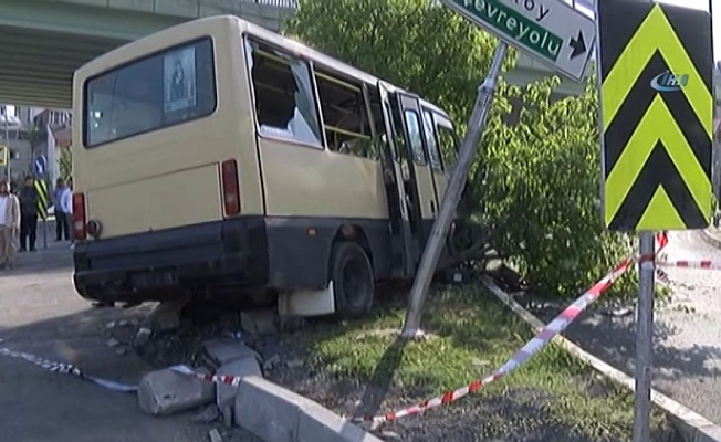İstanbul'da minibüs kazası!
