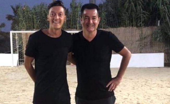 Acun Ilıcalı'dan Mesut Özil açıklaması