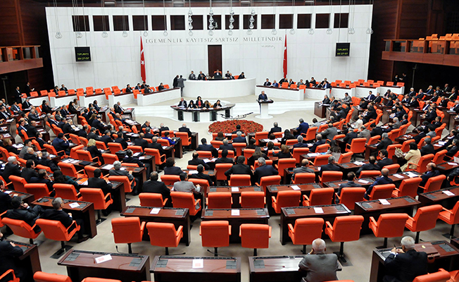 'İktidara yakın şirketleri kurtarmaya çalışıyorlar'