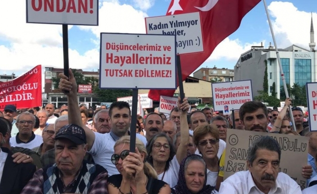 Binler, Kaftancıoğlu'na destek için Çağlayan'da!