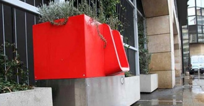 Paris'te çiçekler artık idrarla sulanacak