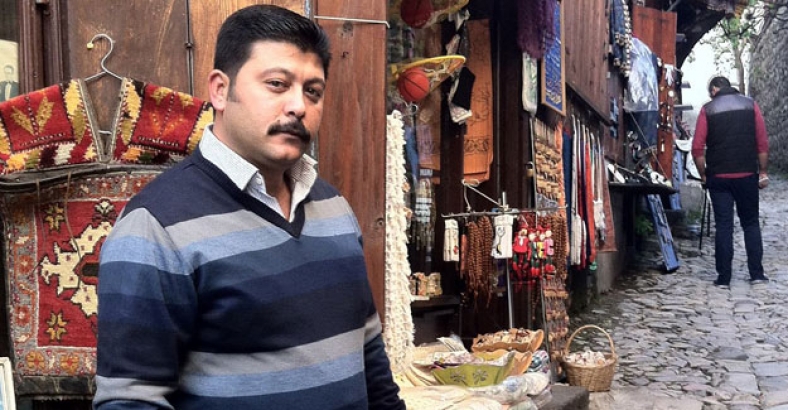 Tüfekle oynarken babasını vurdu