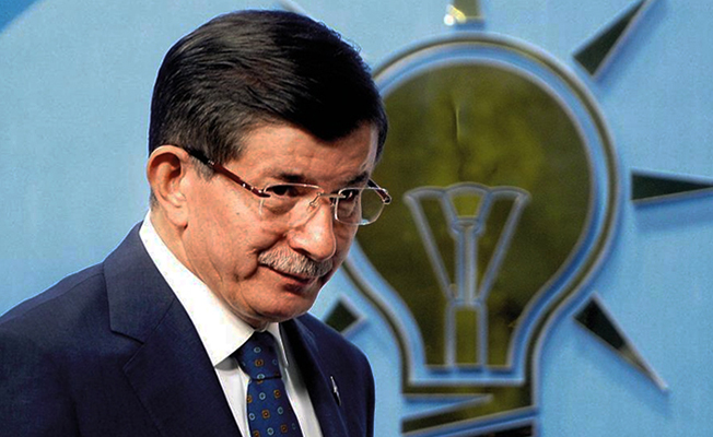 MHP'nin hedefinde Davutoğlu var