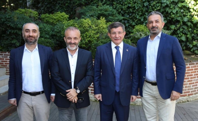 Yavuz Oğhan'dan kovulduğu Sputnik'e sert yanıt: Kendine gazeteci demesin