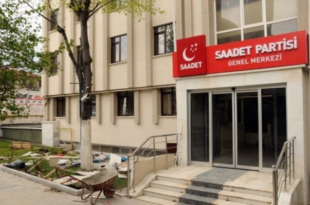 Saadet'ten AKP'ye: FETÖ'yü arıyorsa çok uzağa gitmesin, aynaya baksın