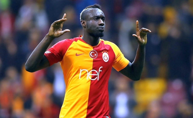 Galatasaray'da Mbaye Diagne takımdan ayrılıyor
