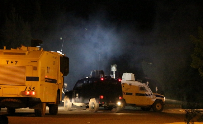 Diyarbakır'da polise bombalı saldırı