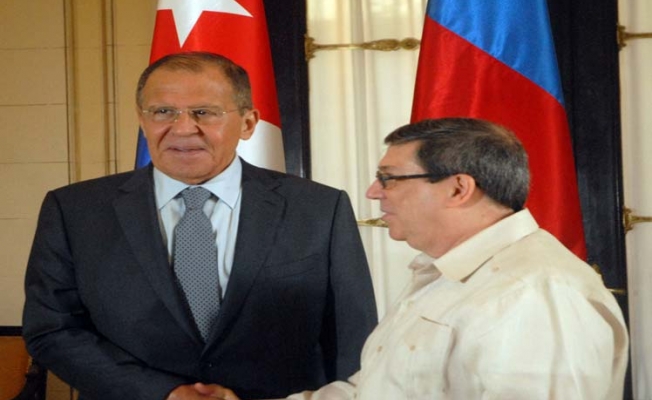 Rus Dışişleri Bakanı Küba'da: Tehditleri vazgeçiremeyecek