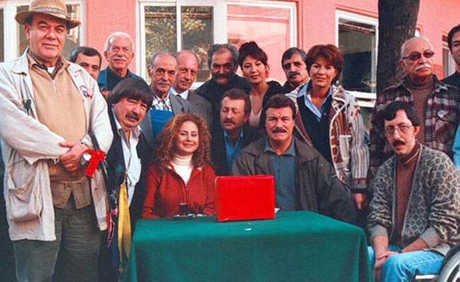 Mahallenin Muhtarları'nın sevilen oyuncusu yaşamını yitirdi