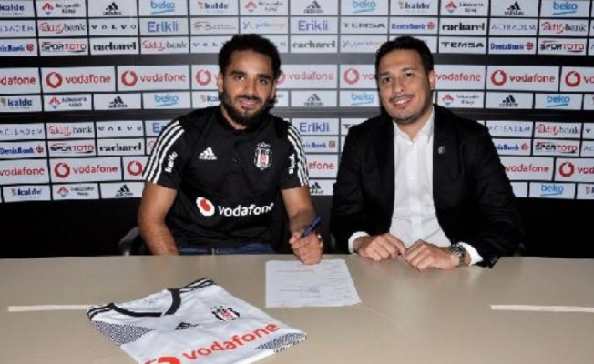 Beşiktaş'ın yeni transferi imzayı attı!