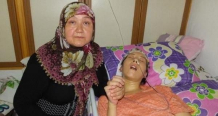 Üniversiteli Elif yardım bekliyor