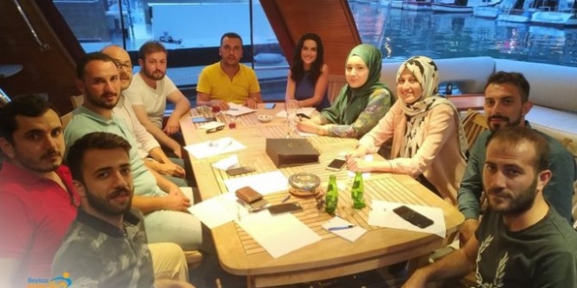 AKP Gençlik Kolları yat sefasında!