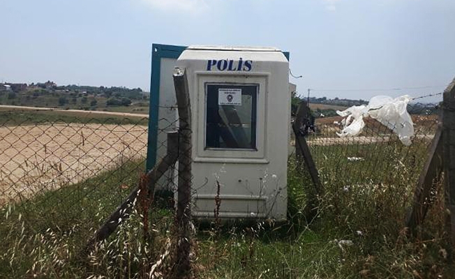 Polis burada kimi koruyor?