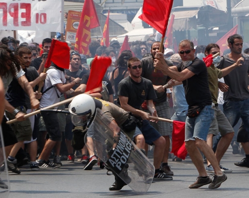 Aleksis'i katleden polis, SYRIZA sayesinde serbest kaldı