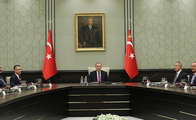YAŞ kararlarına sert tepkiler: Kimlere 'öpücük' gönderiyorsunuz?
