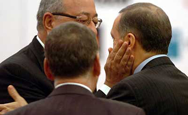 Yandaş yazar da kendini tutamadı: Sansürün sonu hayal kırıklığı olur