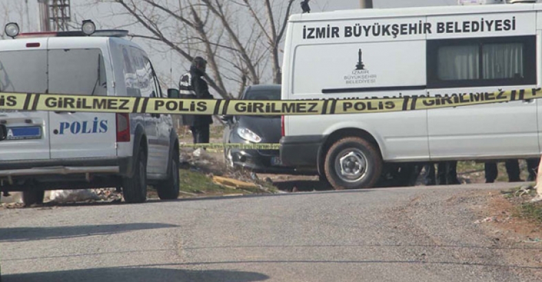Otomobilde aşk intiharı