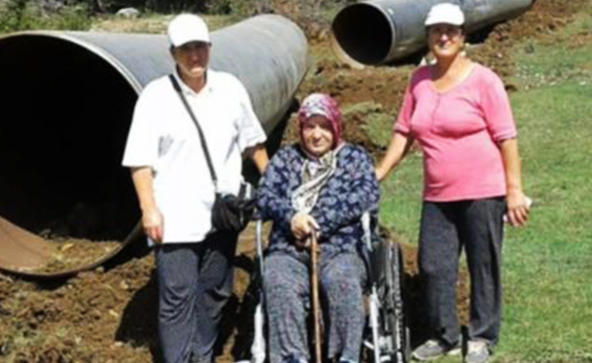 Ekmek tekneleri için direnen, herkese örnek üç kız kardeş