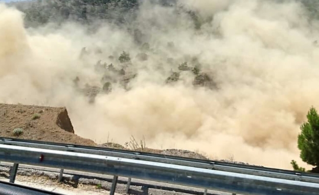 VİDEO | Deprem anından korkutucu görüntüler