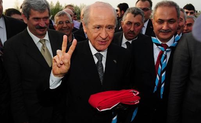 Bahçeli bu kez 'kucaklaşmak' istedi