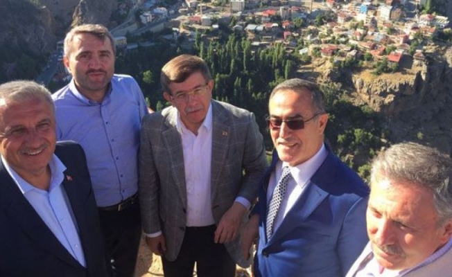 Davutoğlu'nun A takımına 'polis' kararı