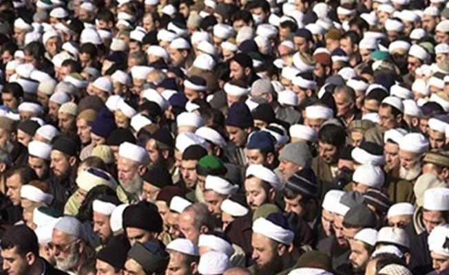 Yandaş yazardan şok çıkış: Cemaat ve tarikatlar denetlensin