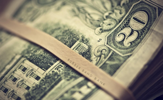 Bu zamlar nereye gidiyor demeyin: 15 bin dolar maaş alan memur var!