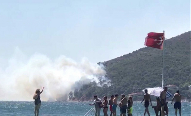 Şimdi de Burgazada yanıyor