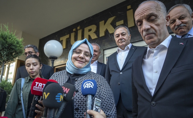 VİDEO | Türk-İş kaynıyor: İşçi düşmanlığı mikrofona yakalanan Atalay'a istifa çağrısı