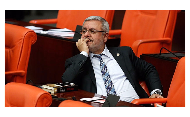 Metiner 'AKP öldü' dedi, içeriden ses geldi: Yaşıyoruz