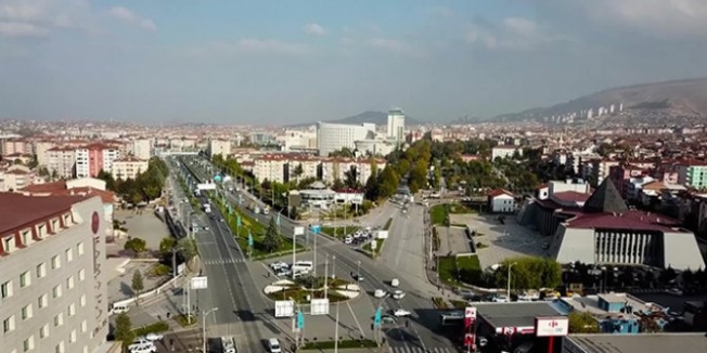 AKP’li başkan akrabalarını üst düzey görevlere atamış!