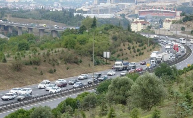 TEM'de 'dönüş' trafiği
