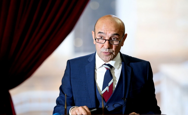 Tunç Soyer halka güvence verdi: Yanan yerlerin bir metrekaresini bile imara açmayacağız