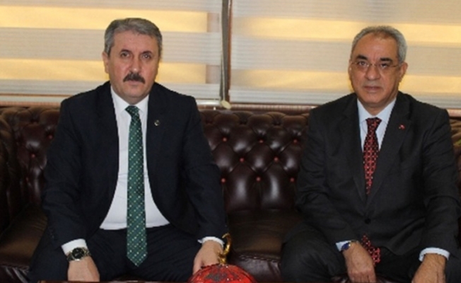 Kayyum darbesine iki partiden destek!