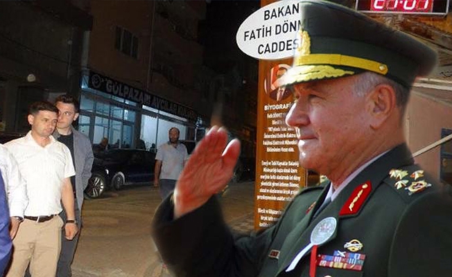 AKP'li belediye Türk askerinin üzerini çizip, AKP'li bakanın ismini yerleştirdi