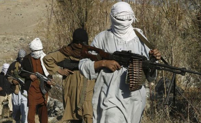Cihatçı Taliban üyeleri okul yaktı