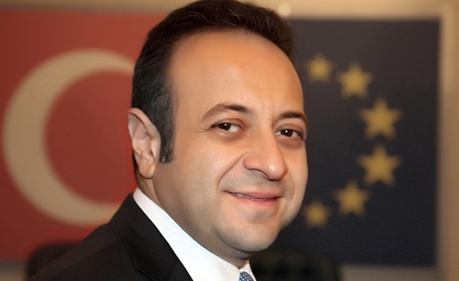'Ak saçlılar gitti, ak diplomatlar geldi'