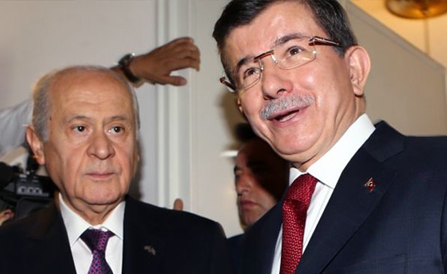 Davutoğlu'nun 'sır' defterinden Bahçeli'nin ismi çıktı