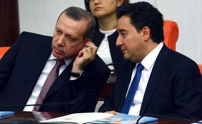 AKP'li isimden 'Babacan' iddiası: Telefonları susmuyor