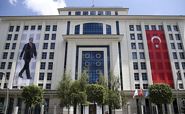 AKP'den istifa eden bakanlara 'FETÖ'cü' damgası