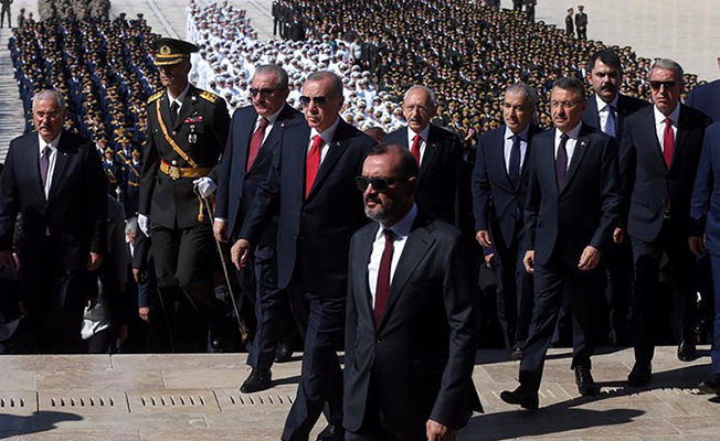 Büyük taarruzun 97. yılında devlet erkanı Anıtkabir'i ziyaret etti