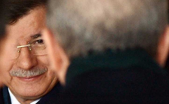 Davutoğlu'na yakın isimden Erdoğan'a uyarı: Sözlerine dikkat edecek!
